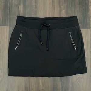 Athleta women’s black skort size 12